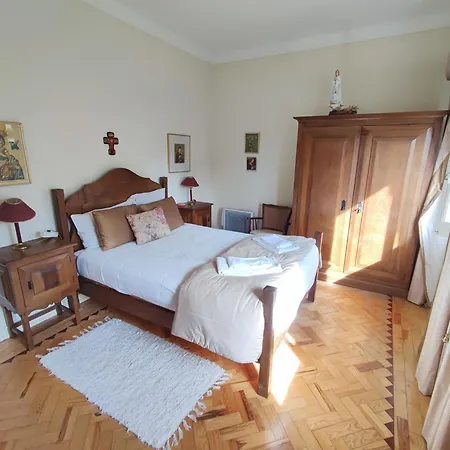 Nyaraló Sintra, Traditional Rustic V4 House In Colares, Sintra Colares