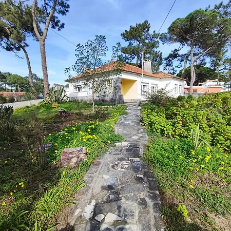Nyaraló Sintra, Traditional Rustic V4 House In Colares, Sintra